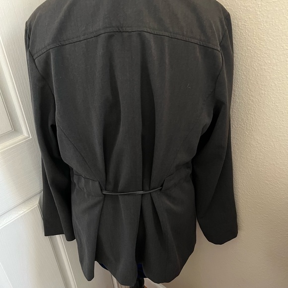 George jacket with belt has some stretch . Charcoal or dark gray colored - Picture 5 of 10